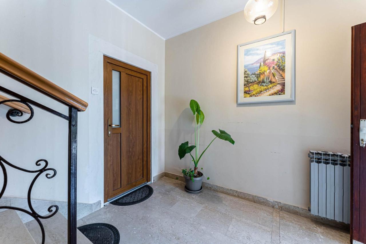 Ferienwohnung Apartman Ana Pula Exterior foto