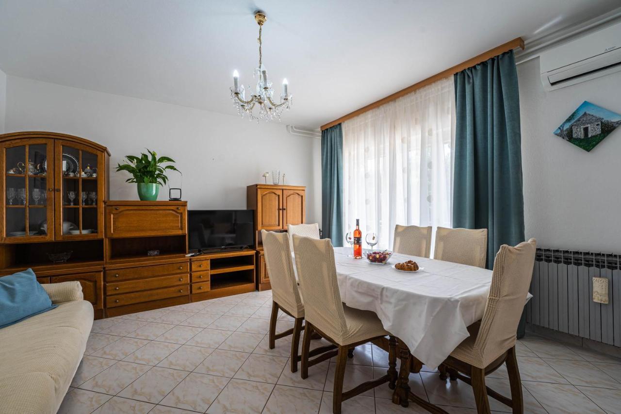 Ferienwohnung Apartman Ana Pula Exterior foto