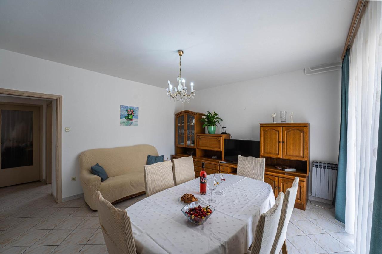 Ferienwohnung Apartman Ana Pula Exterior foto