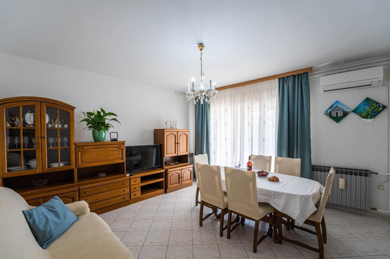 Ferienwohnung Apartman Ana Pula Exterior foto