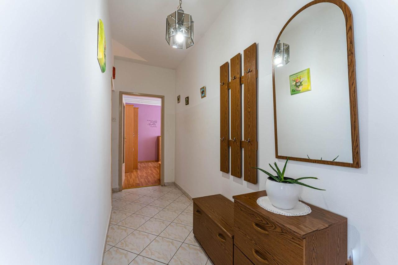 Ferienwohnung Apartman Ana Pula Exterior foto
