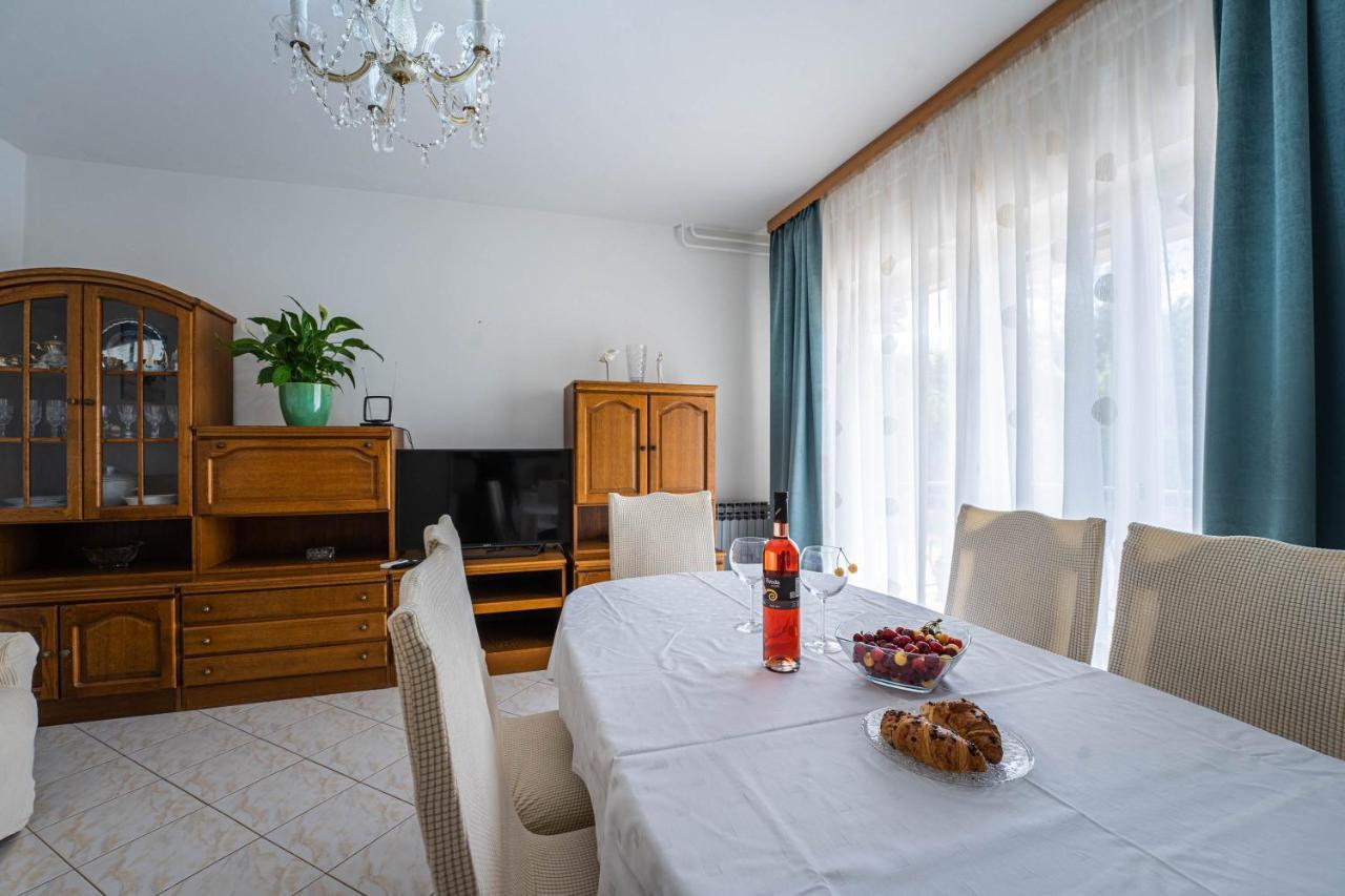 Ferienwohnung Apartman Ana Pula Exterior foto