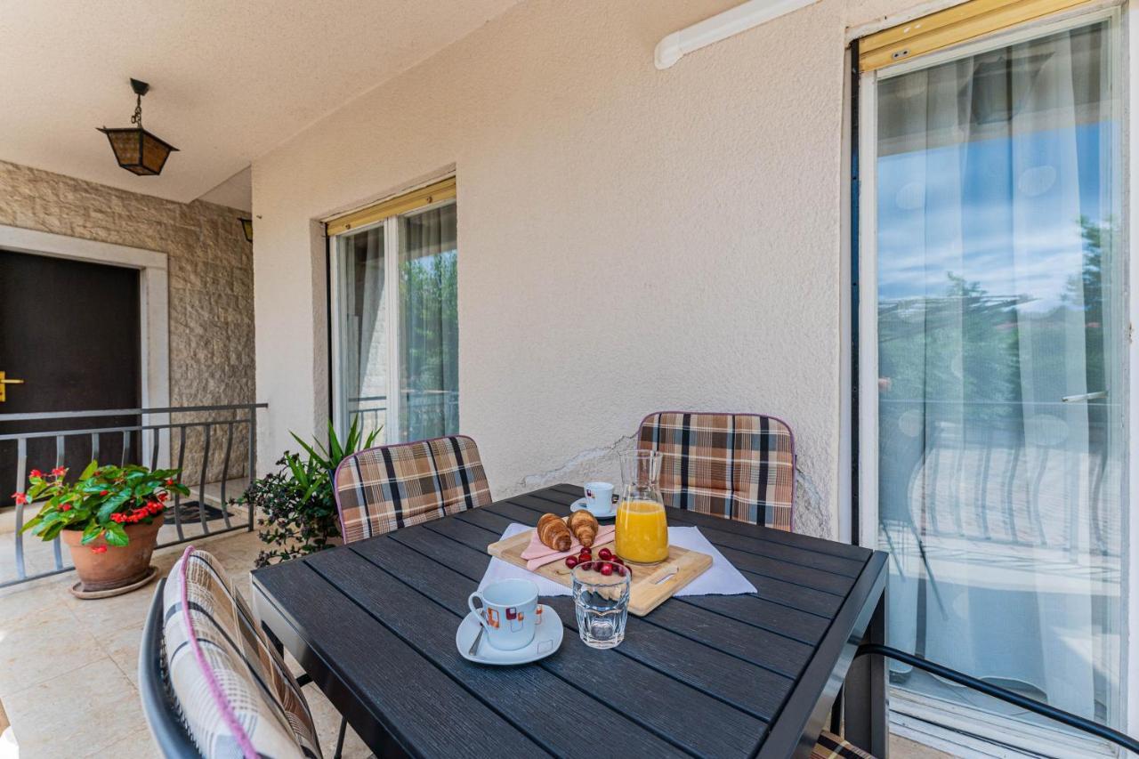 Ferienwohnung Apartman Ana Pula Exterior foto