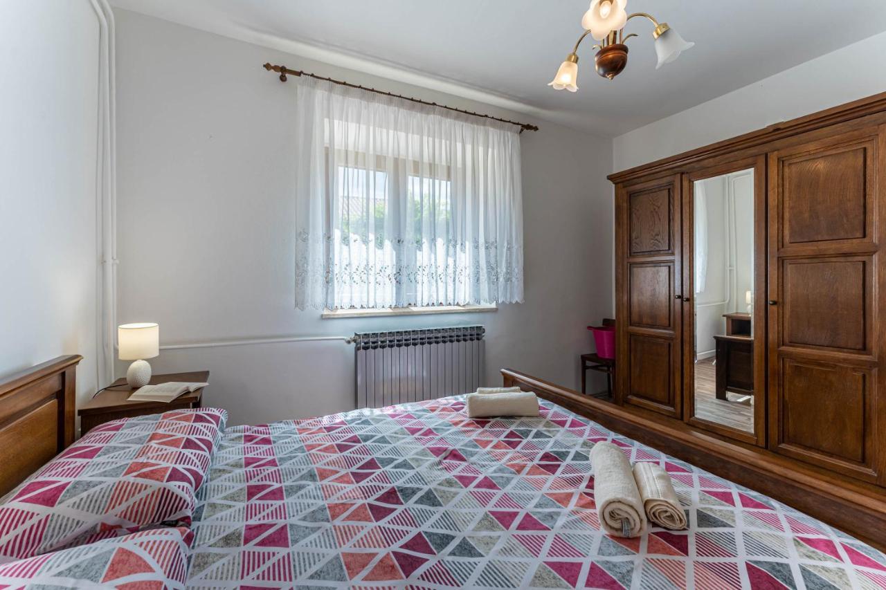 Ferienwohnung Apartman Ana Pula Exterior foto